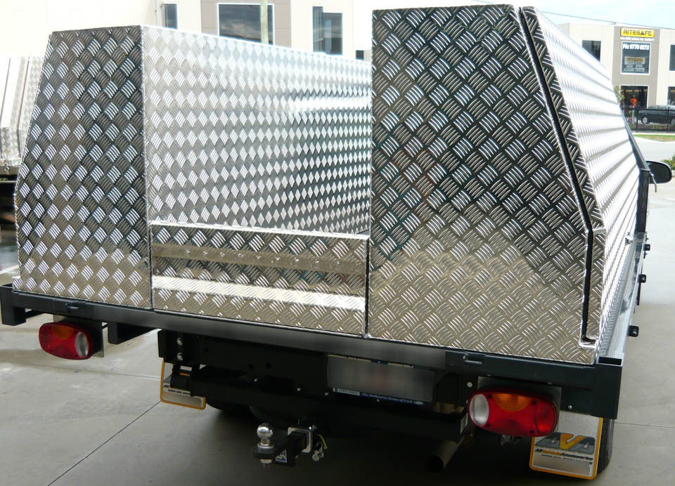 <span  class="uc_style_uc_tiles_grid_image_elementor_uc_items_attribute_title" style="color:#EFF7F9;">UPR/STD aluminium tool boxes and tail gate - No.26</span>